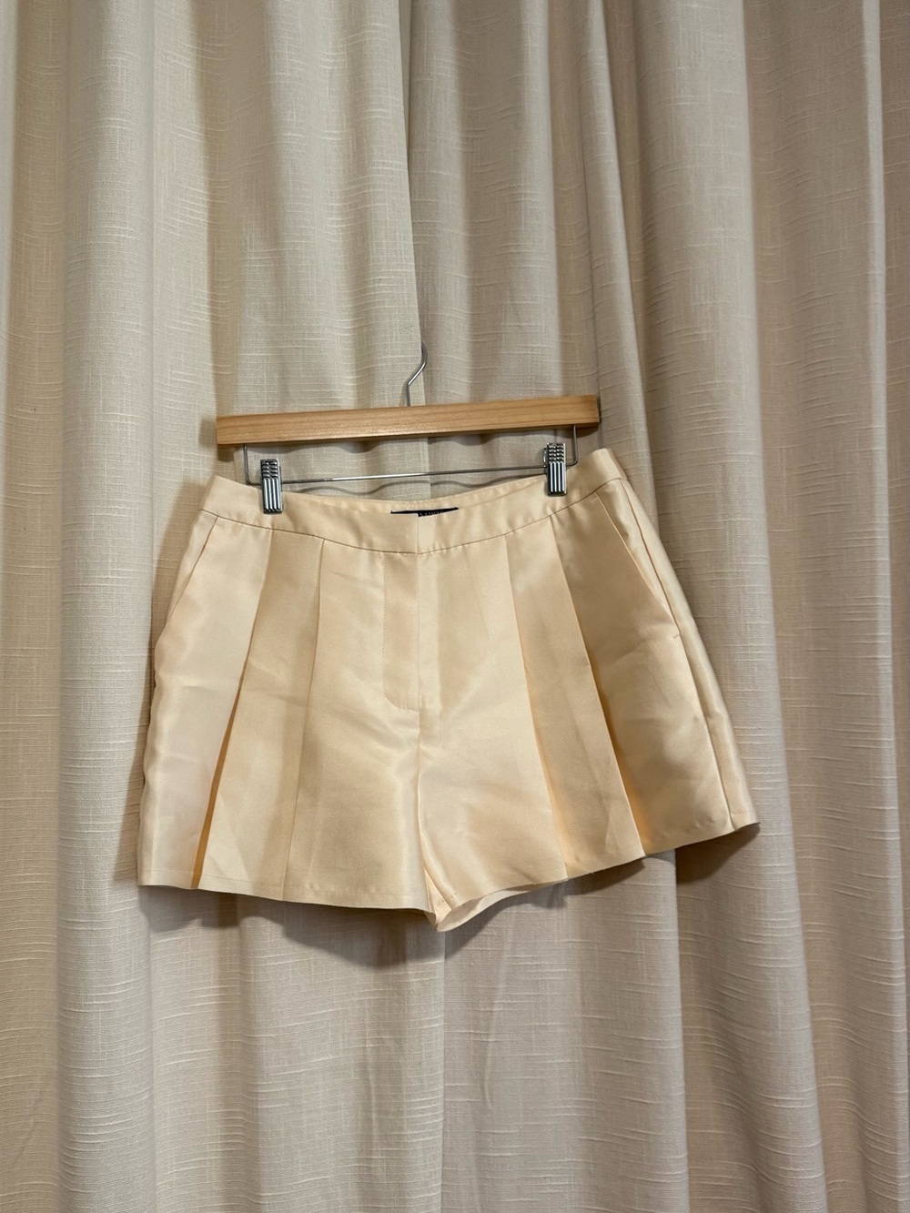 All Saints Pale Cream Pleated High-Waist Shorts